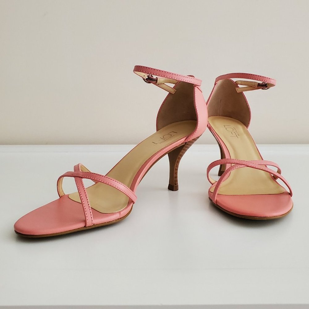 Ann Taylor Loft Leather Ankle Strap 3" Wood Heel Sandals | Like New | 6.5 | Pink - Picture 2 of 16